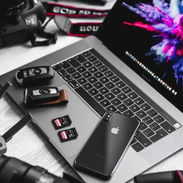  Gadget Store  UAE